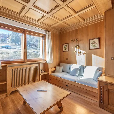 Lägenhet Casa Ronco, Tranquilla E Confortevole Cortina dʼAmpezzo